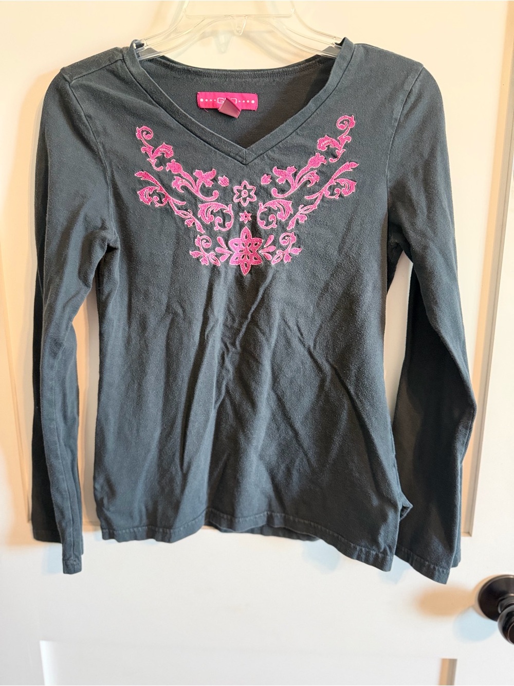 GLO jeans Dark Gray Top with Pink Label and Embroidery